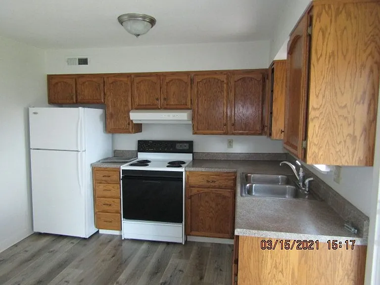 2417 & 2419 Happy Valley Dr — Photo 11