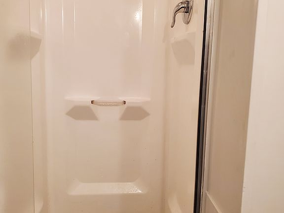 5th image of 411 Sussex Dr