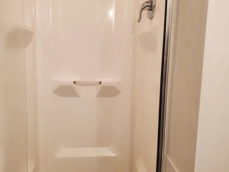 411 Sussex Dr — Photo 5