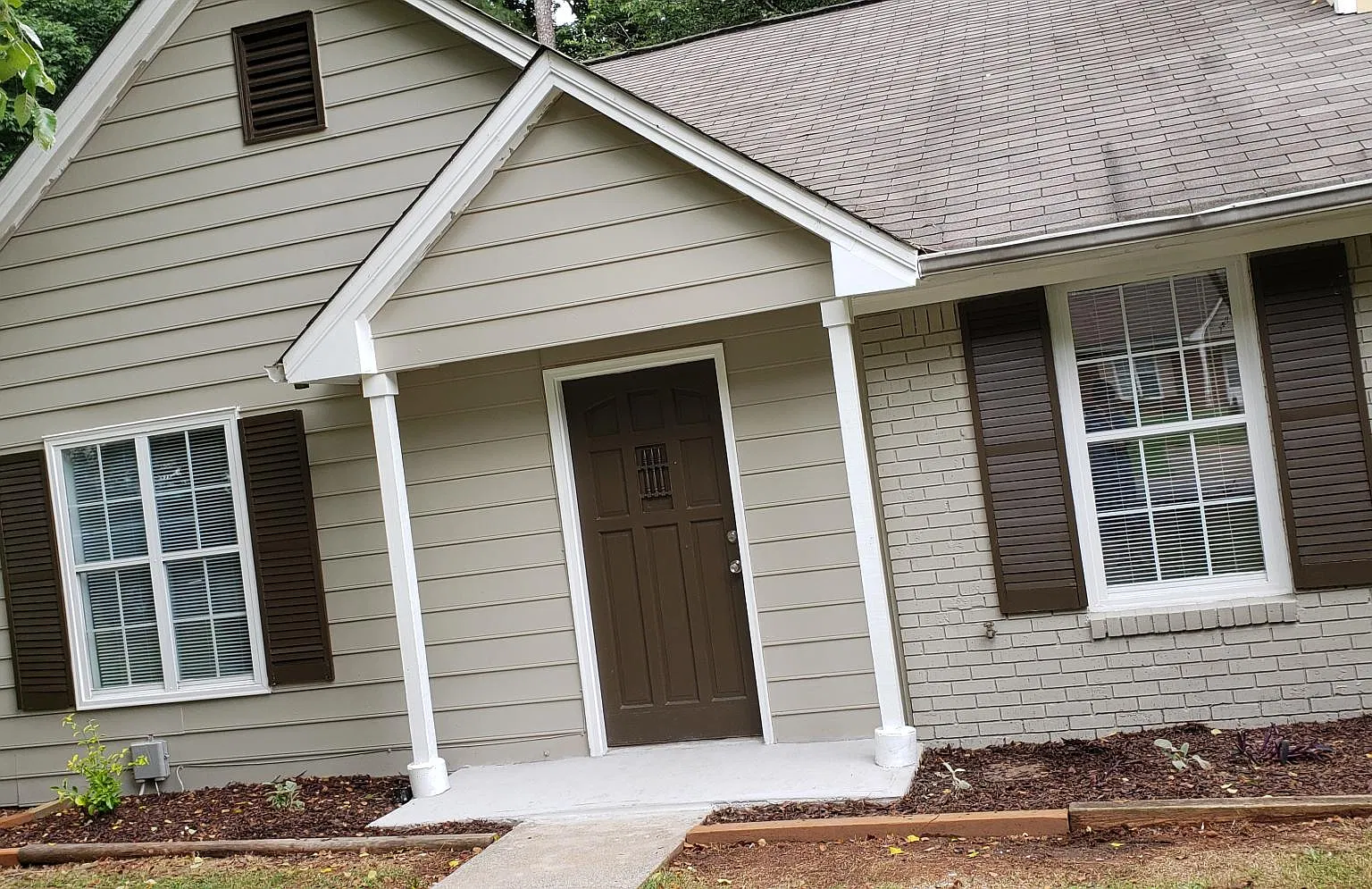 345 Farm Place Ct NE — Photo 1