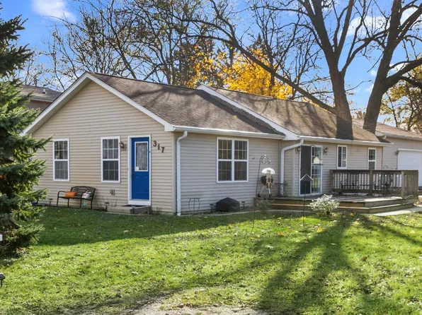 317 West Park STREET, Silver Lake, WI 53170