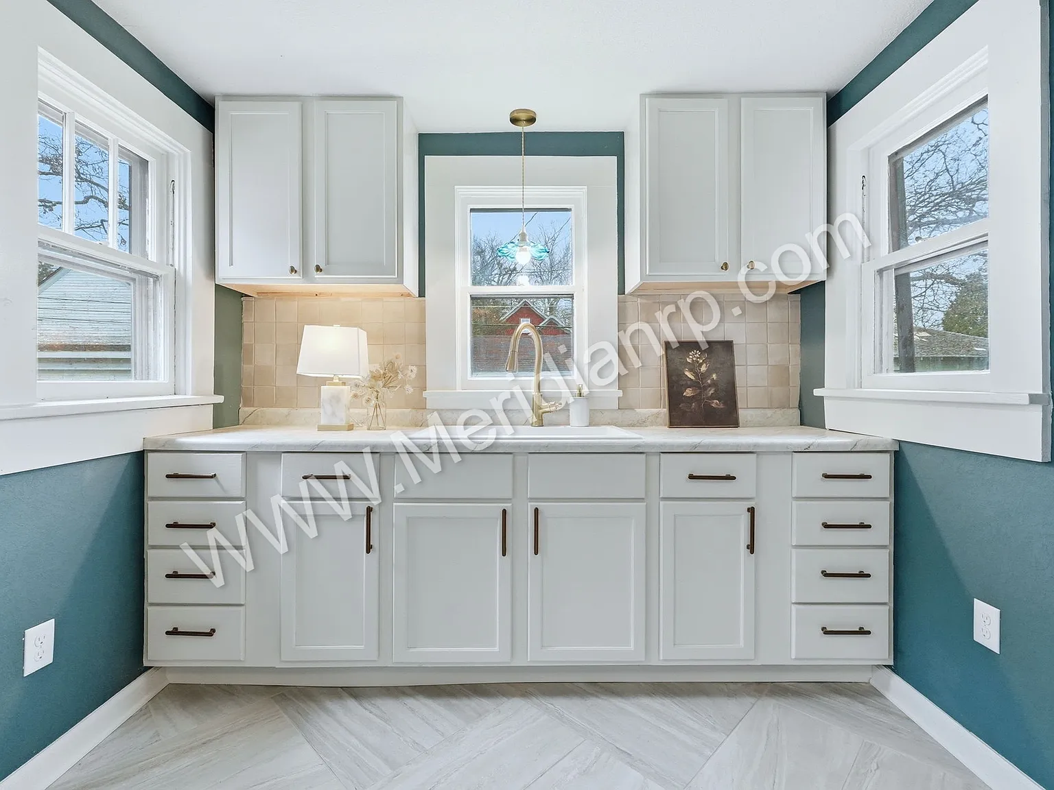 931 Woodview Boulevard - 1 — Photo 3