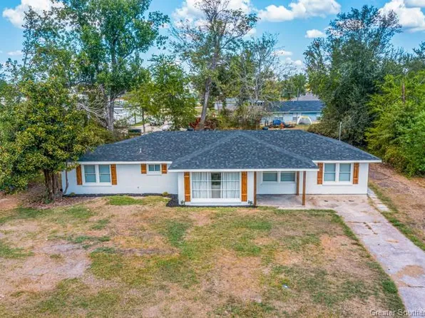 814 Martha St, Westlake, LA 70669