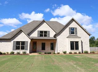 325 Stornaway Dr, Jackson, TN 38305