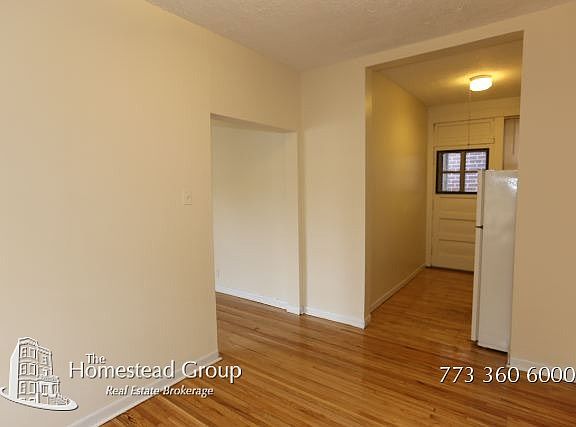 5th image of 626 1/2 W Barry Ave APT 3N