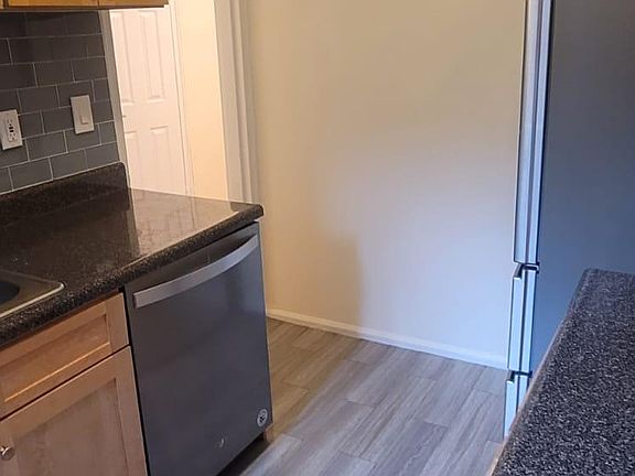 3rd image of 3439 Knox Pl APT 3C