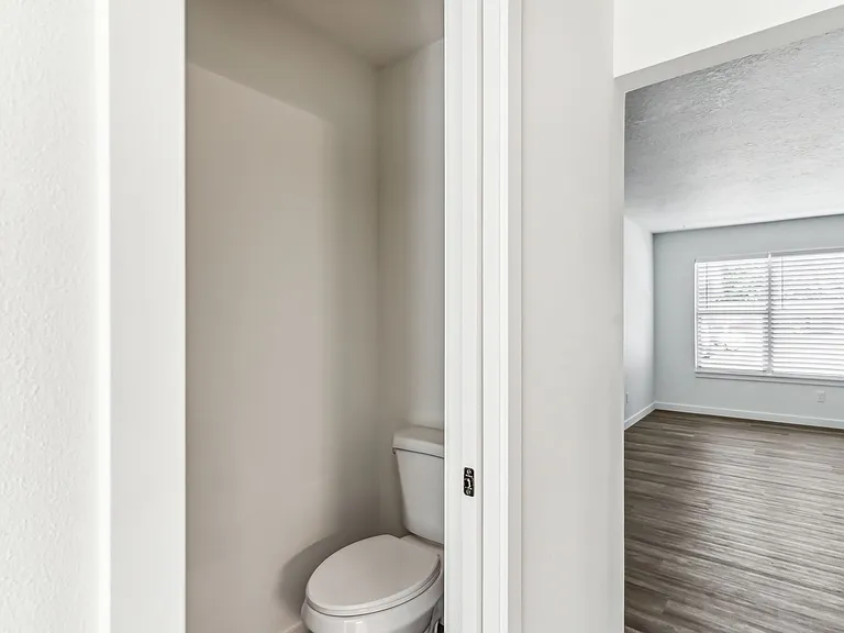 Midland Apartments — Photo 6