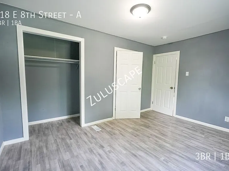 218 E 8th St #A — Photo 12