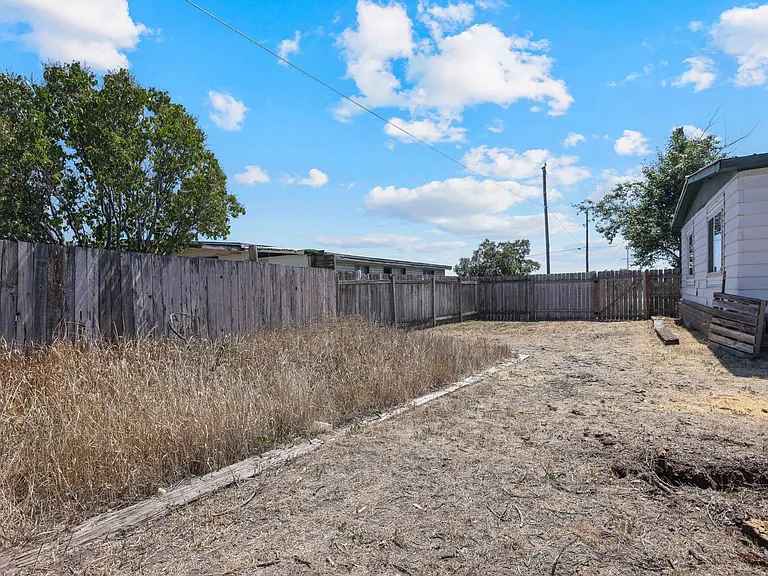 12 N 2162 W — Photo 31