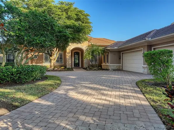 9261 McDaniel Ln, Sarasota, FL 34240