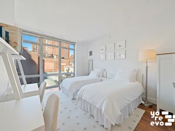 333 East 91st Street image 8 of 19