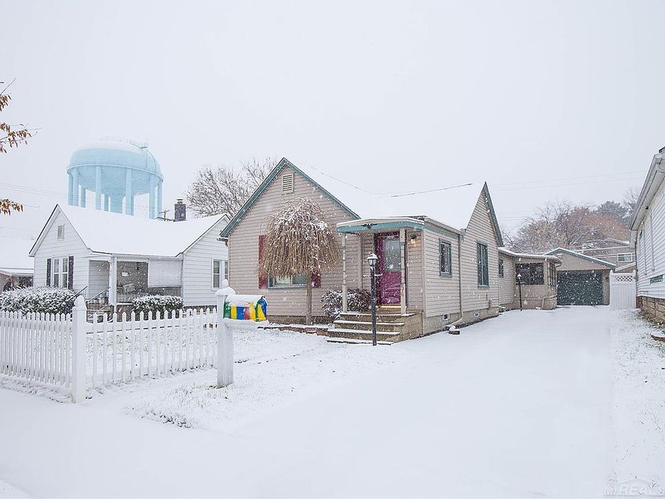 1st image of 54 Yeamans St