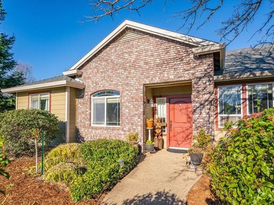 2122 Edinburgh Way, Redding, CA, 96003