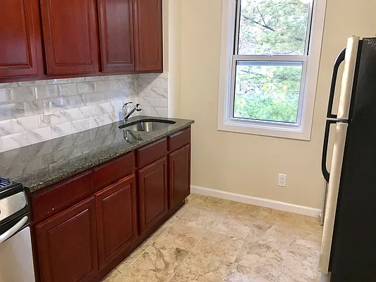 Rented by Showcase Realty | media 14