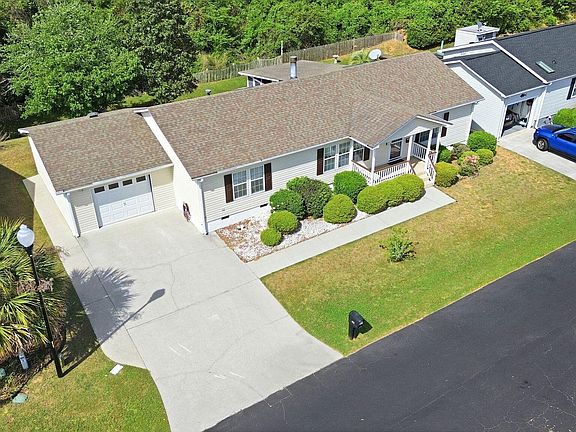 3rd image of 424 Capeside Drive
