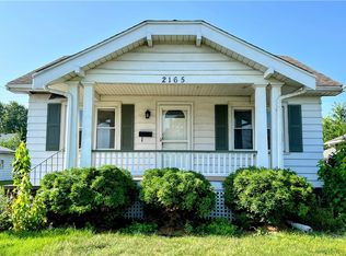 2165 E Clay St, Decatur, IL 62521