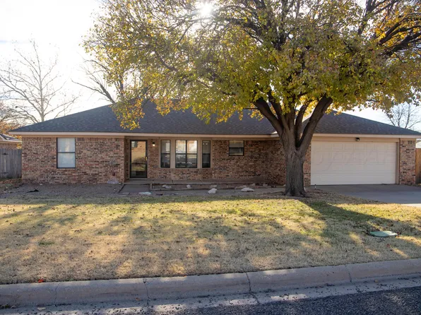 107 Pinehurst St, Borger, TX 79007