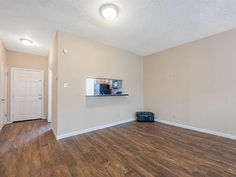 12400 Brookglade Cir #15 — Photo 5