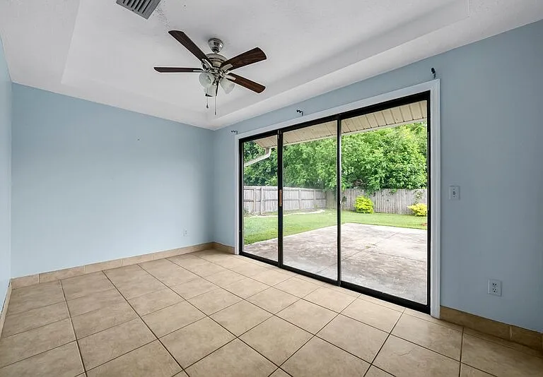 7750 Betty Louise Dr — Photo 15