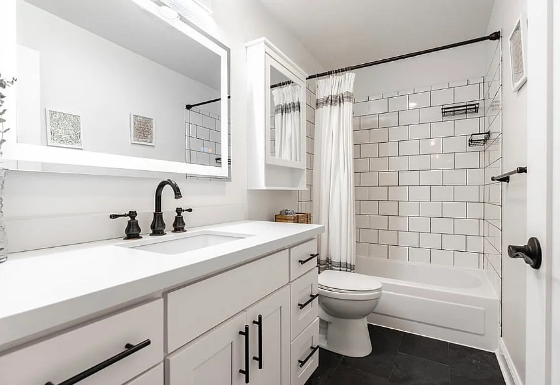 2 bed, $2,795 — Photo 4