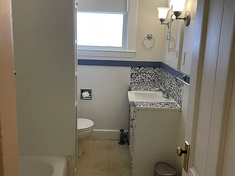 148B Crescent St — Photo 8
