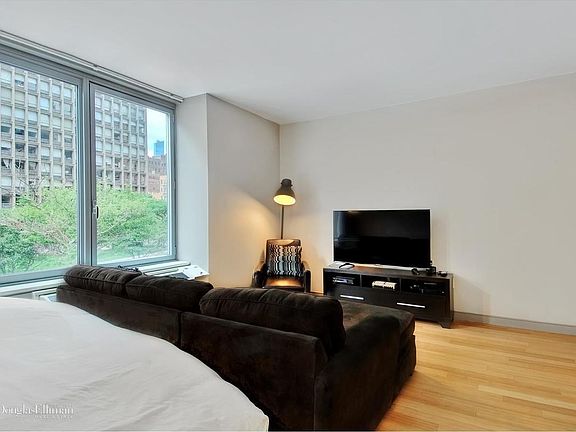 3rd image of 303 E 33rd St APT 3J