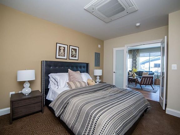 4th image of 232 N Columbus Blvd #302