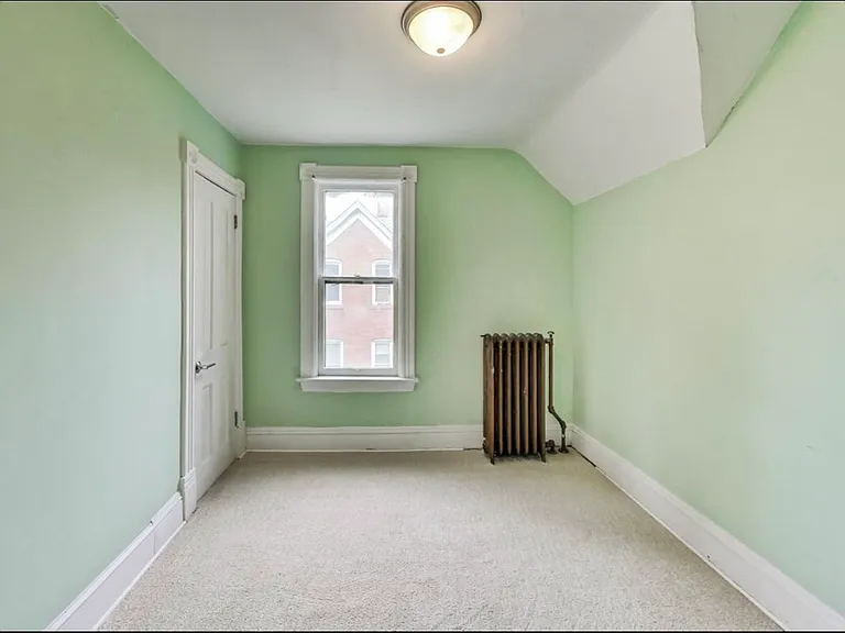 Albemarle St — Photo 12