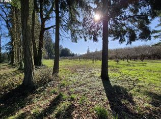 E Beacon Dr, Eugene, OR 97404