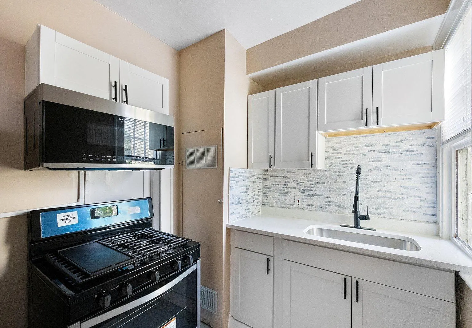 304 N Westland Ave — Photo 2