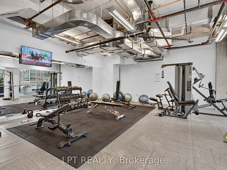 111 Champagne Ave S #307 — Photo 33
