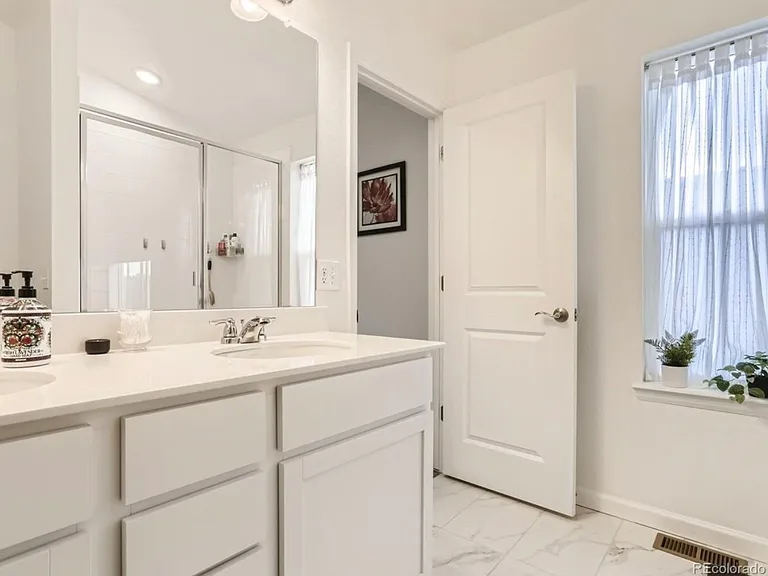 1320 Hoyt St #5 — Photo 13