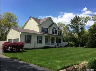 4 Calico Ct, Ridge, NY 11961