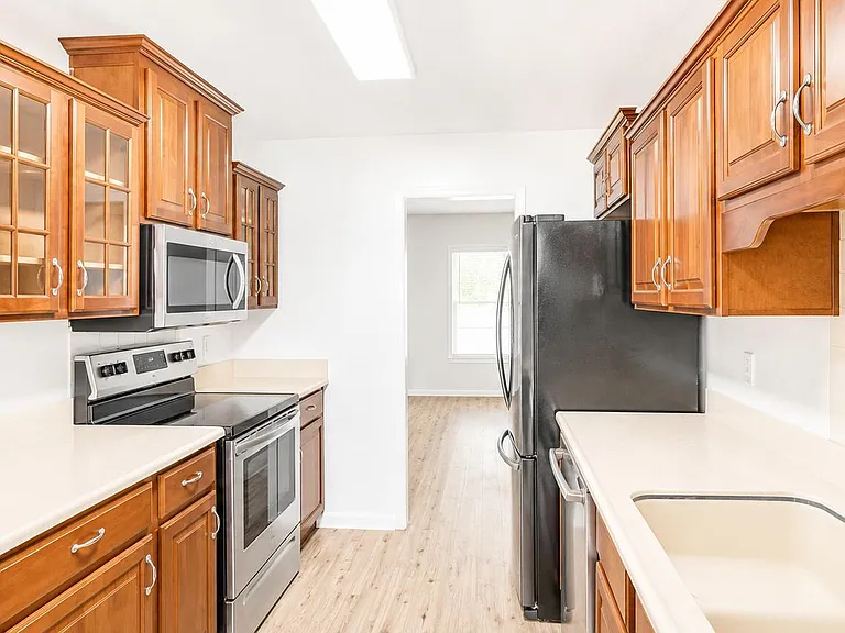 4727 Southern Pacific Dr — Photo 5