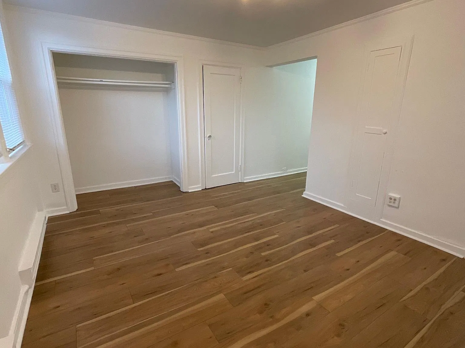 Studio, 350 sqft, $1,095 — Photo 3