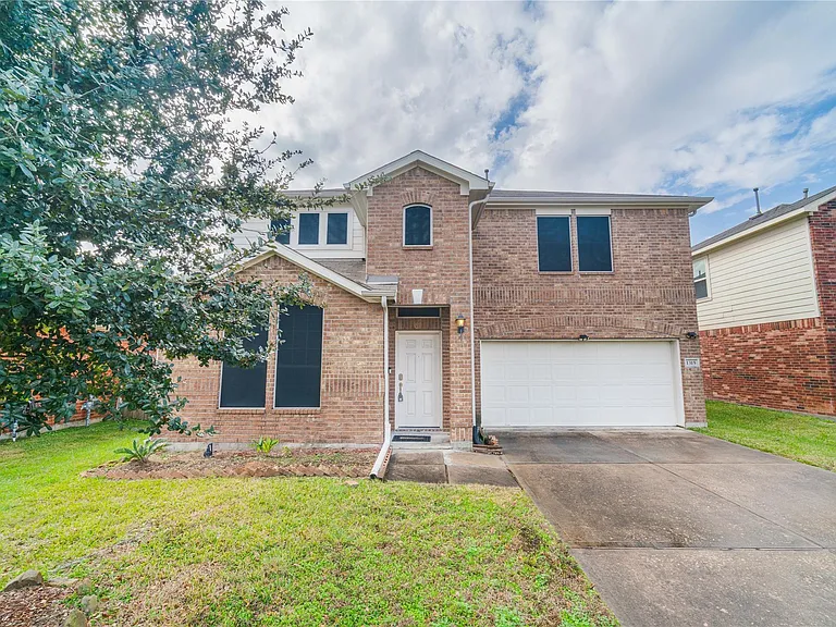 1315 Squire Dr — Photo 1