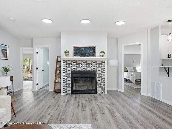 5th image of 10303 S Evans Point