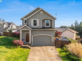 750 NE Cascadia Ridge Dr, Estacada, OR 97023