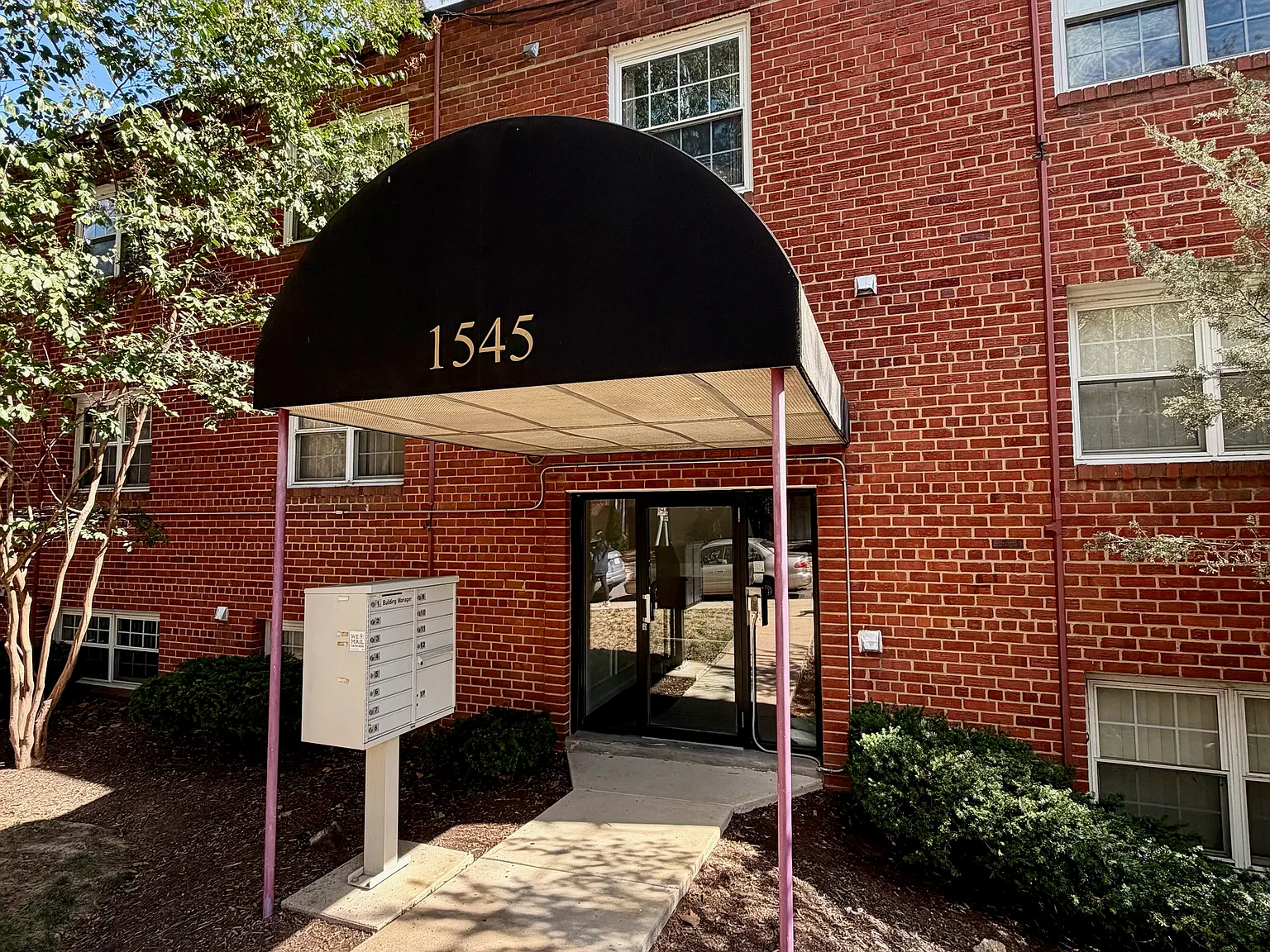 Carydale In Towne — Photo 1