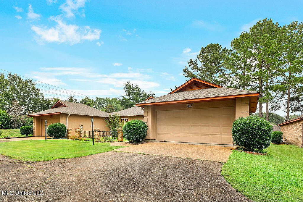 357 Cascades Cir E, Clinton, MS 39056 MLS 4083498 Zillow