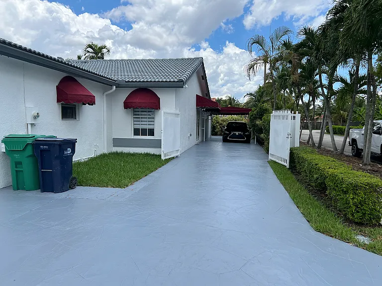 14307 SW 23rd Ln — Photo 3
