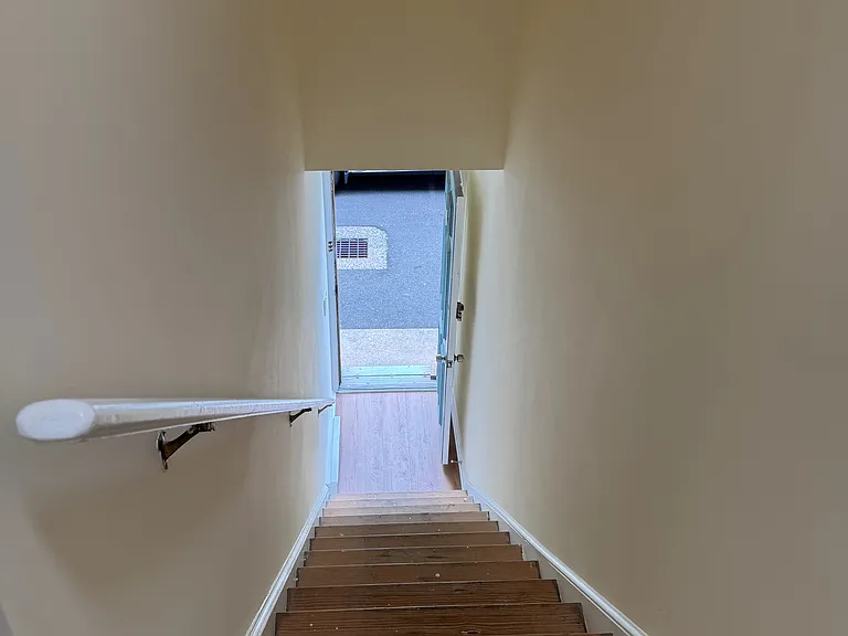 27 Fairfield Ave #A2 — Photo 11