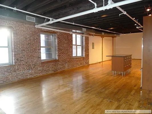 Rented by Bond New York | media 4