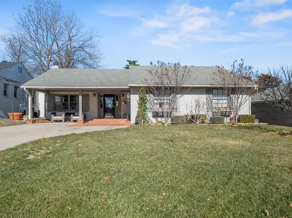 1115 Fenwick Pl, Nichols Hills, OK 73116