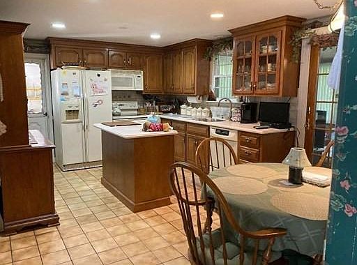 3rd image of 98 Valley Hill Dr