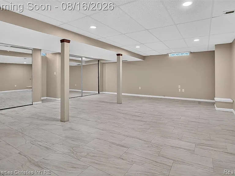 2834 Rossmoor Cir — Photo 31