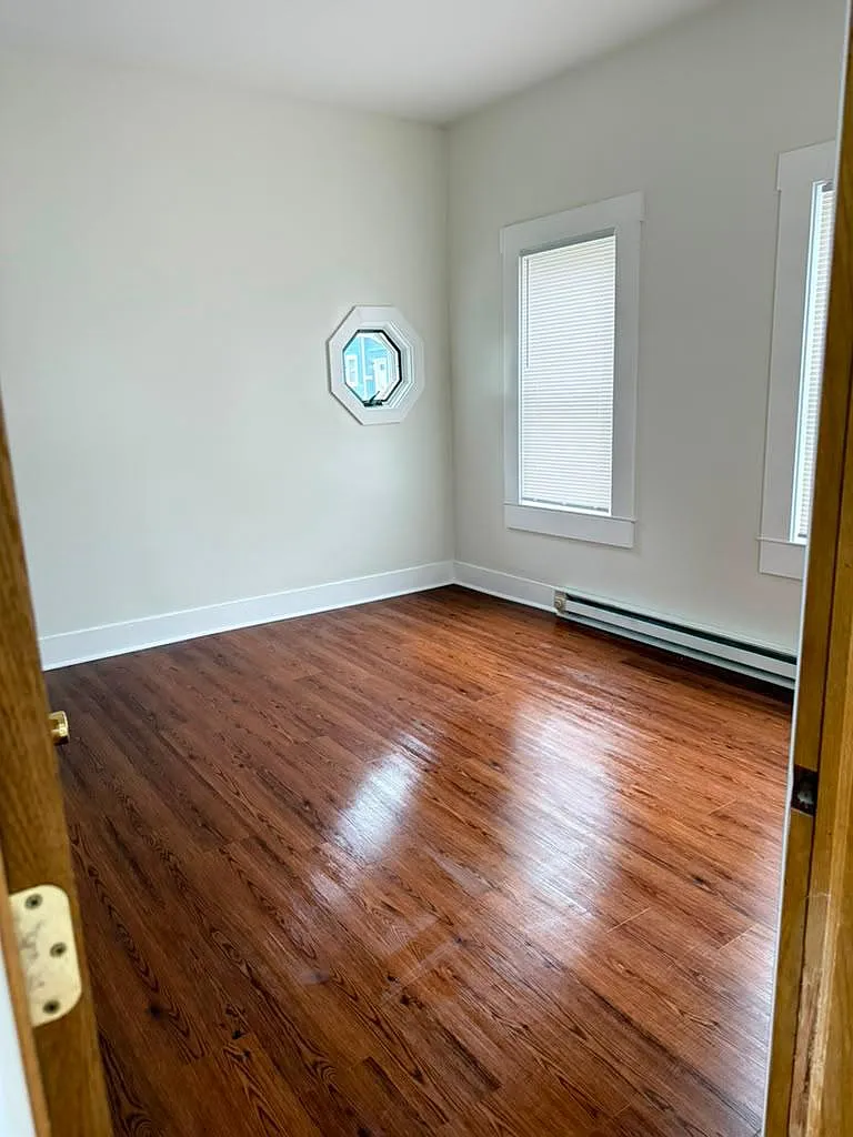 1 bed, 1000 sqft, $1,390 — Photo 4