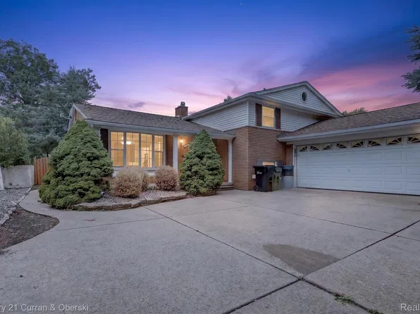4580 Parkside Blvd, Allen Park, MI 48101