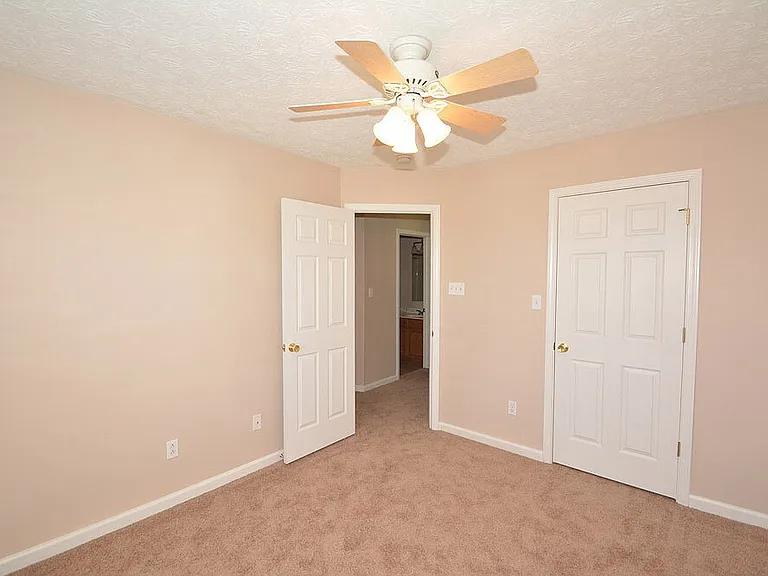 6917 Tree Top Ln — Photo 24