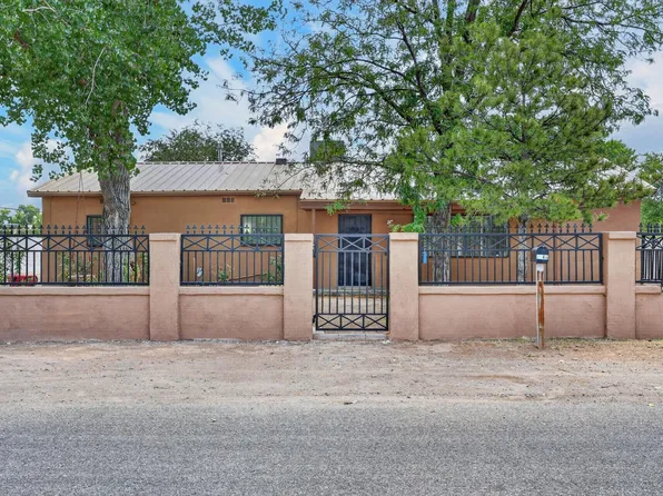 5648 Greer Loop SW, Albuquerque, NM 87105